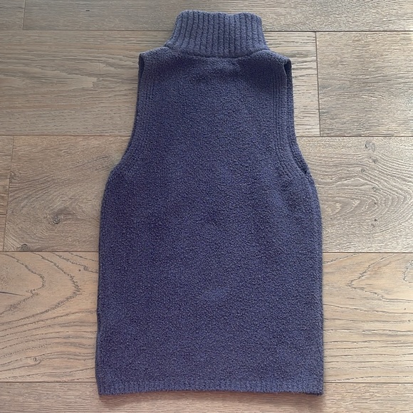 Express Turtleneck Sleeveless Fitted Sweater in Slate Blue -Small - Picture 6 of 10